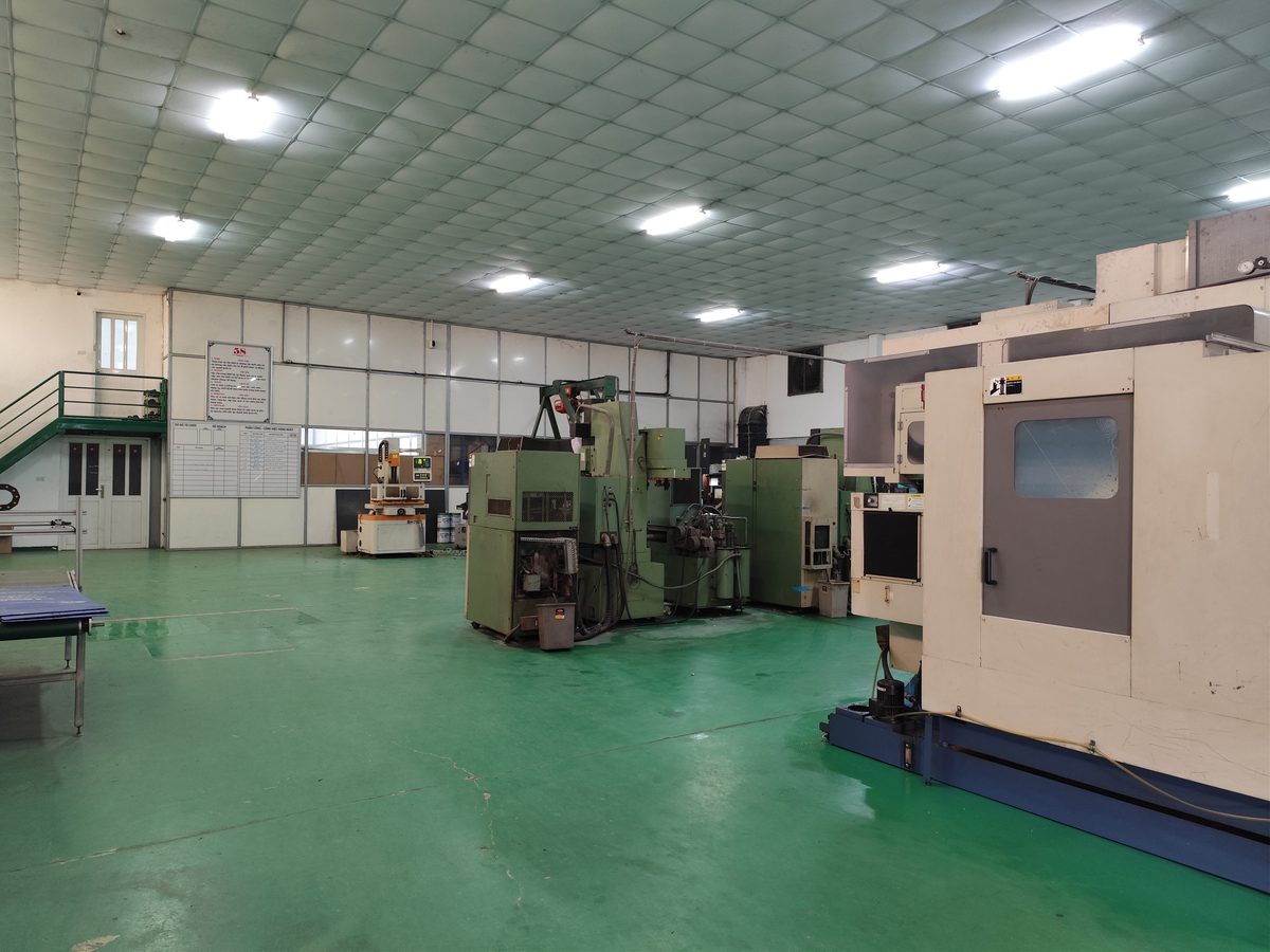 CNC milling machine  3 