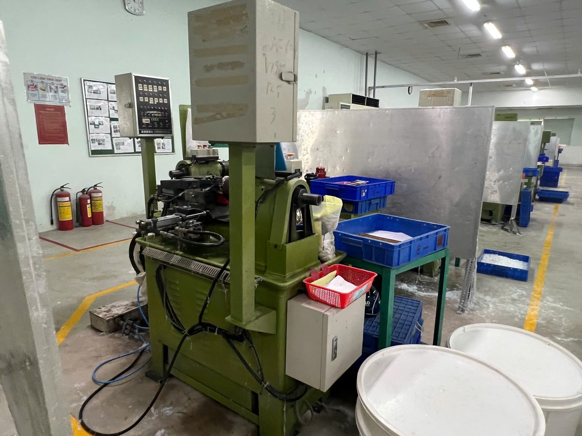 Automatic Lathe Machine 1