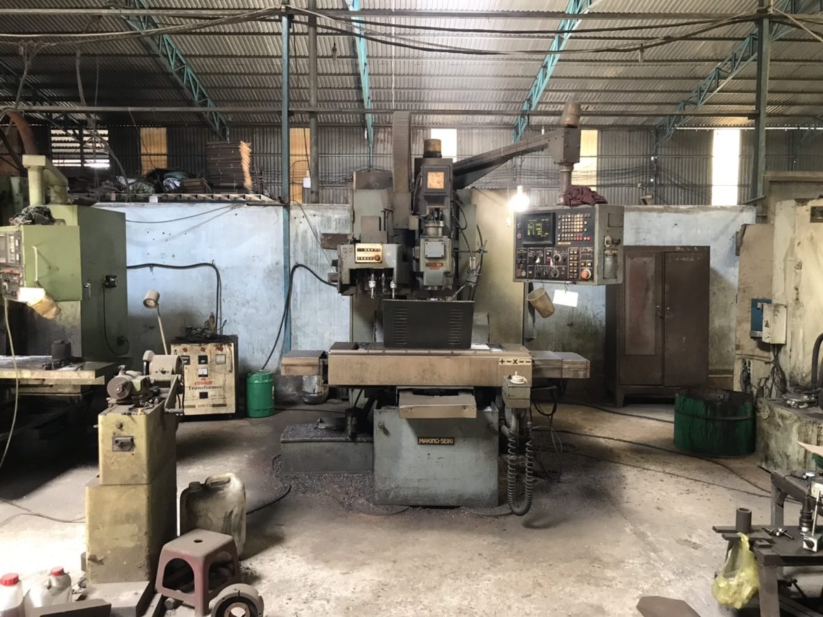 CNC milling machine 4