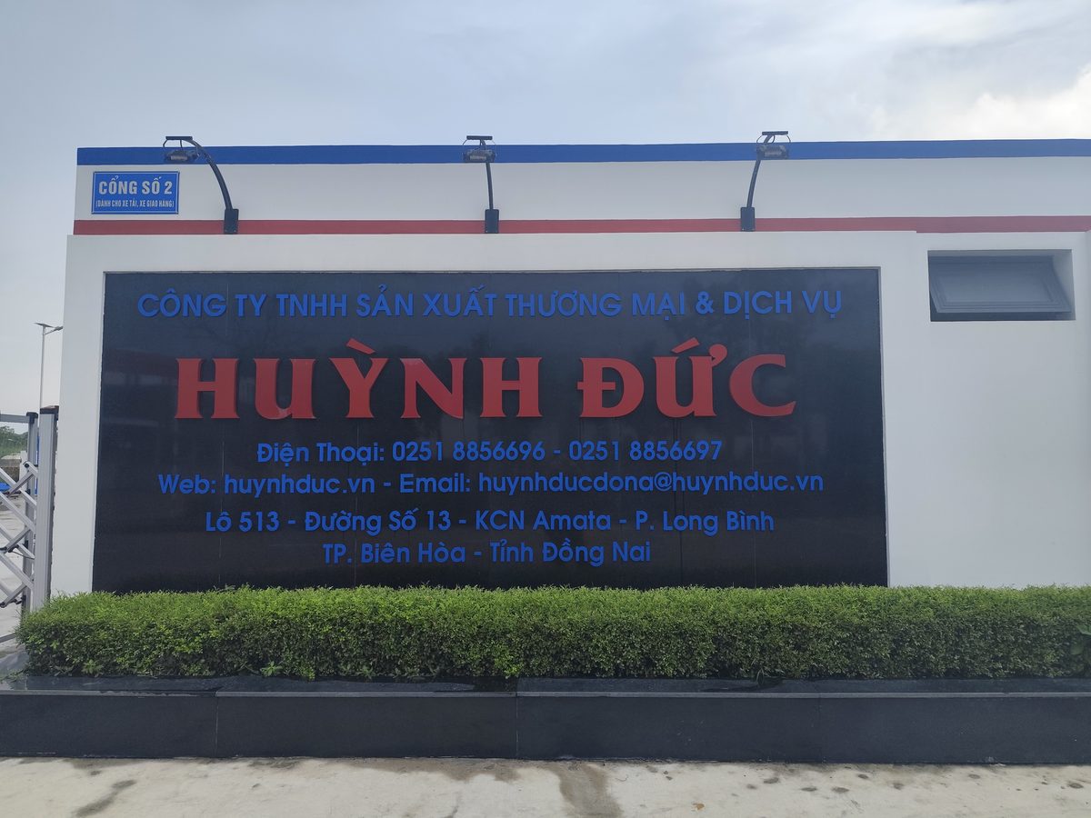 Huynh Duc factory gate exterior