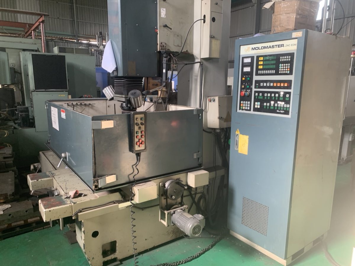 CNC vertical machining center machine 2