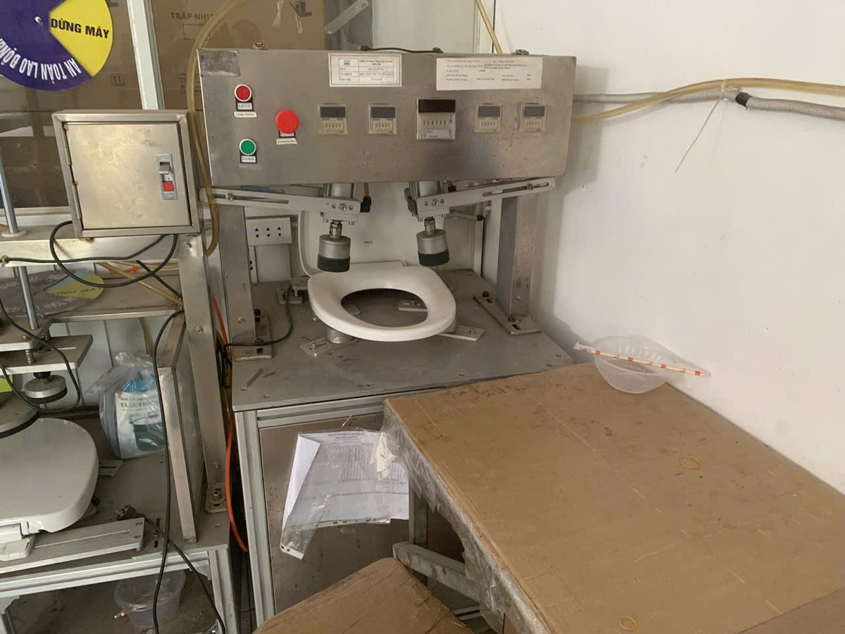 Balance testing machine