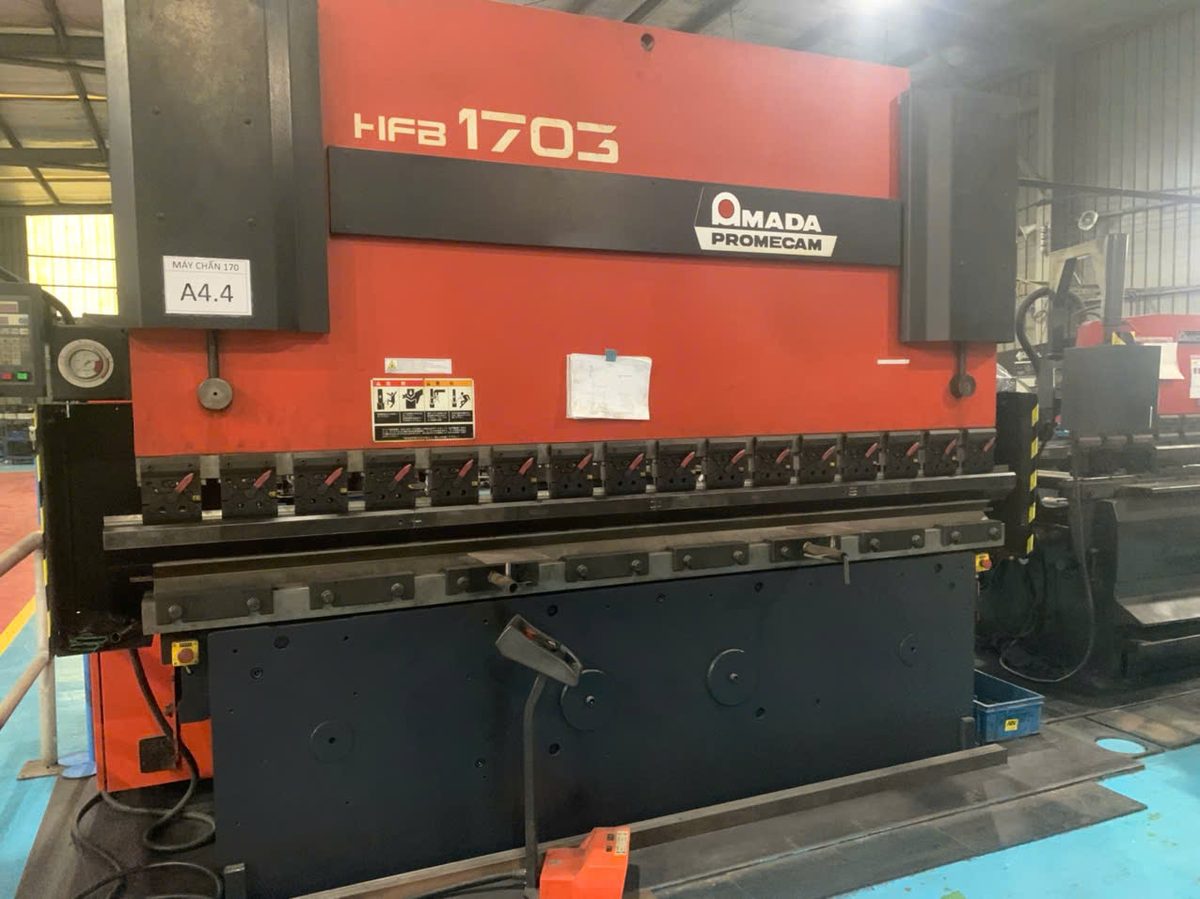 CNC bending machine