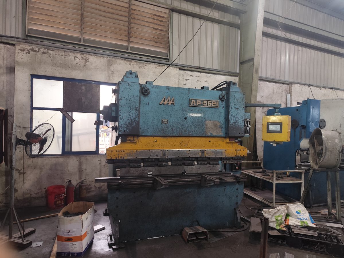 One-Tech Production CNC sheet metal bending machine Vietnam