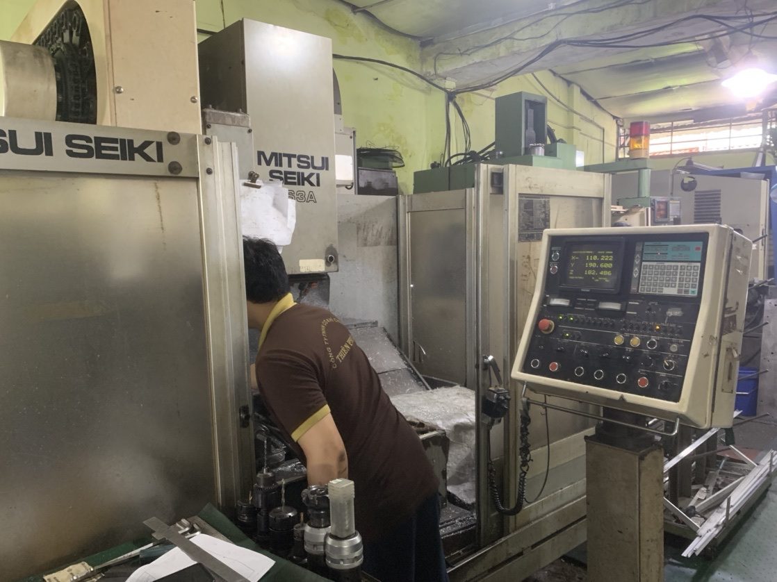 CNC lathe machine 1