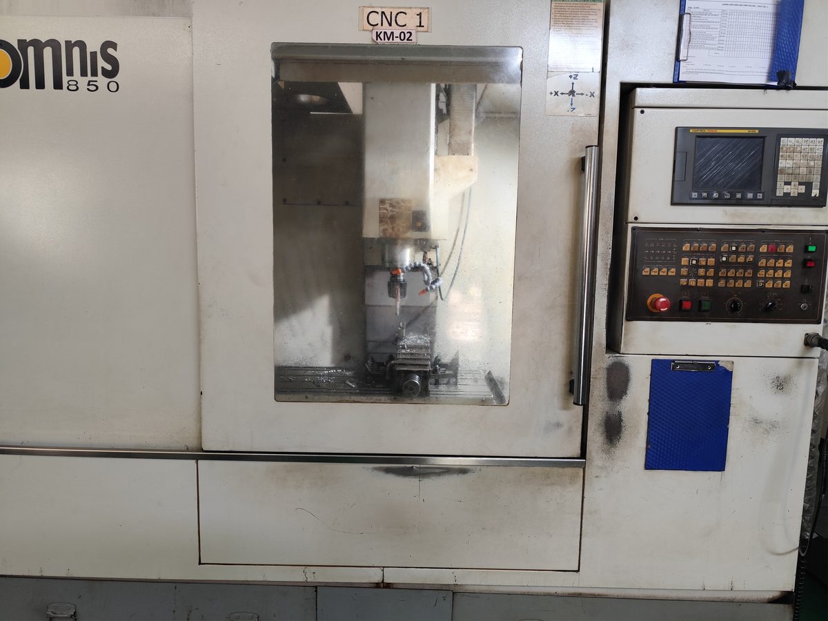 Tuong Lai CNC milling machine #1