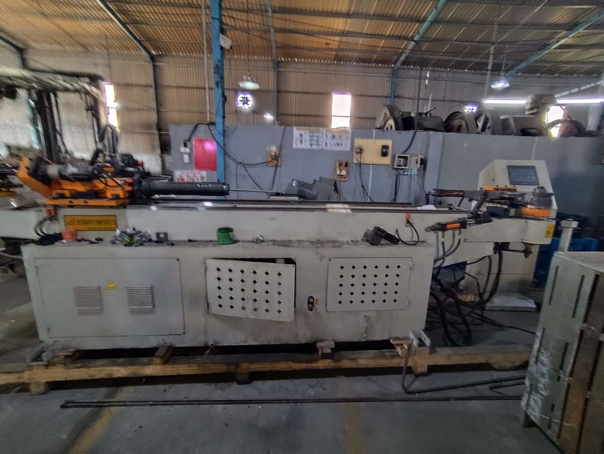 CNC lathe machine 1